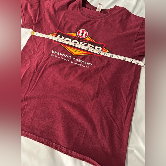 Hooker Brewery I’d Tap That Maroon Graphic Tee. Medium Crew Neck. Beer. - Picture 3 of 5